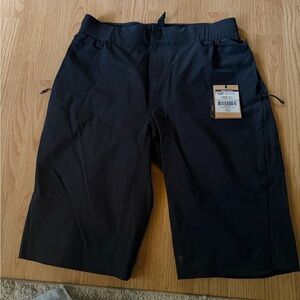 Women’s mountain bike shorts — Enve Medium